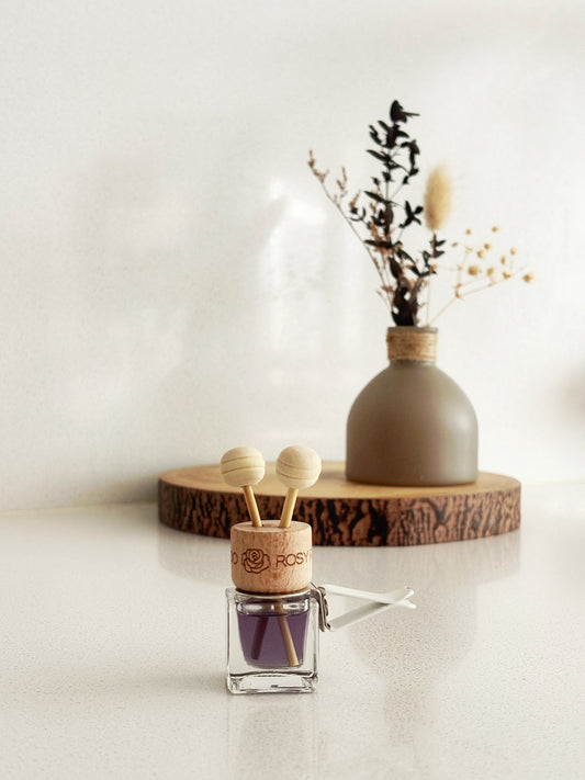 Rosy roo black orchid car diffuser with clip.